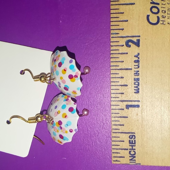 Jewelry - Polka dot 🌂 earrings